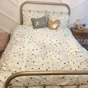 Girls polka dot comforter set